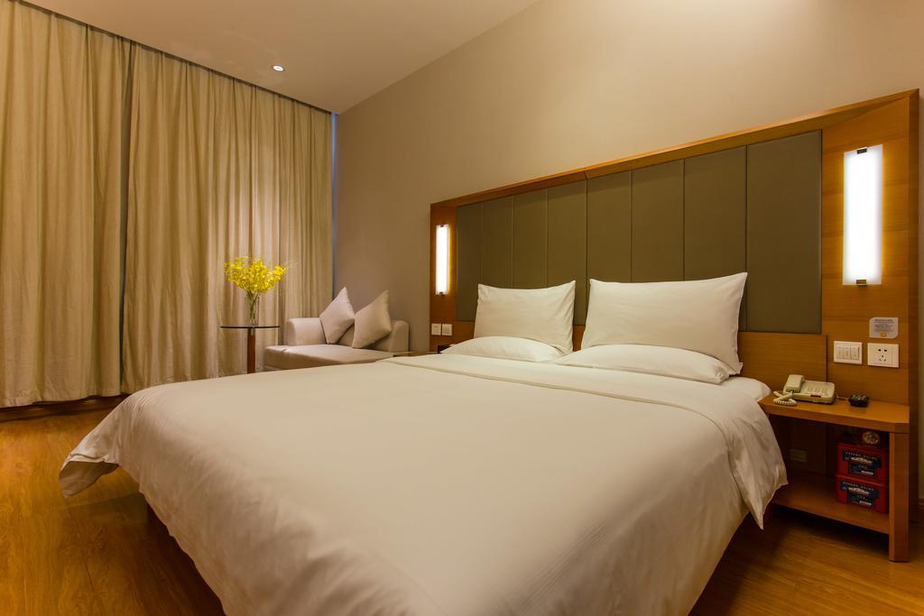 Ji Hotel Wuhan Guanggu Plaza Стая снимка