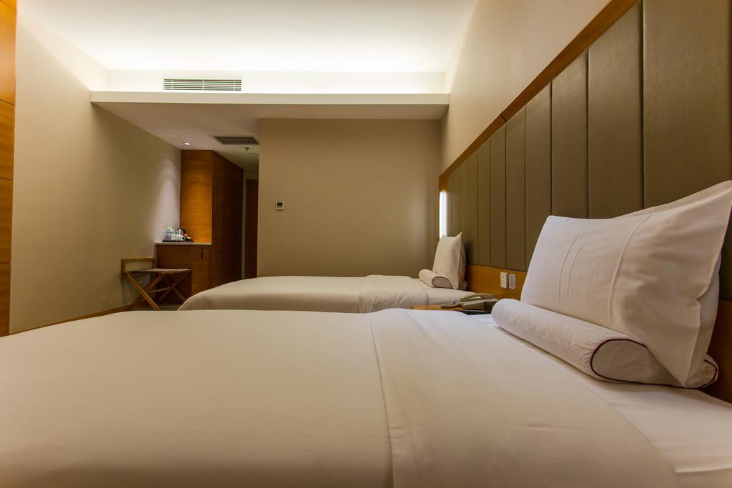 Ji Hotel Wuhan Guanggu Plaza Стая снимка